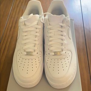 AIR FORCE 1 ‘07 Men’s Size 10.5